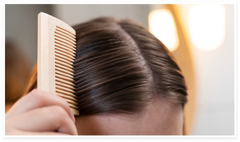 cuero cabelludo de una mujer