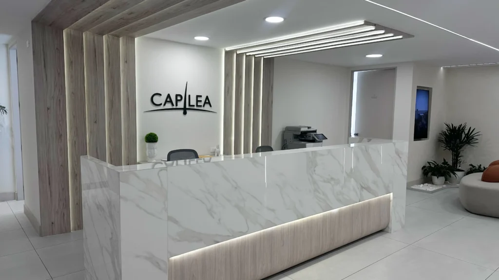 mejores clinicas de implante capilar en ecuador