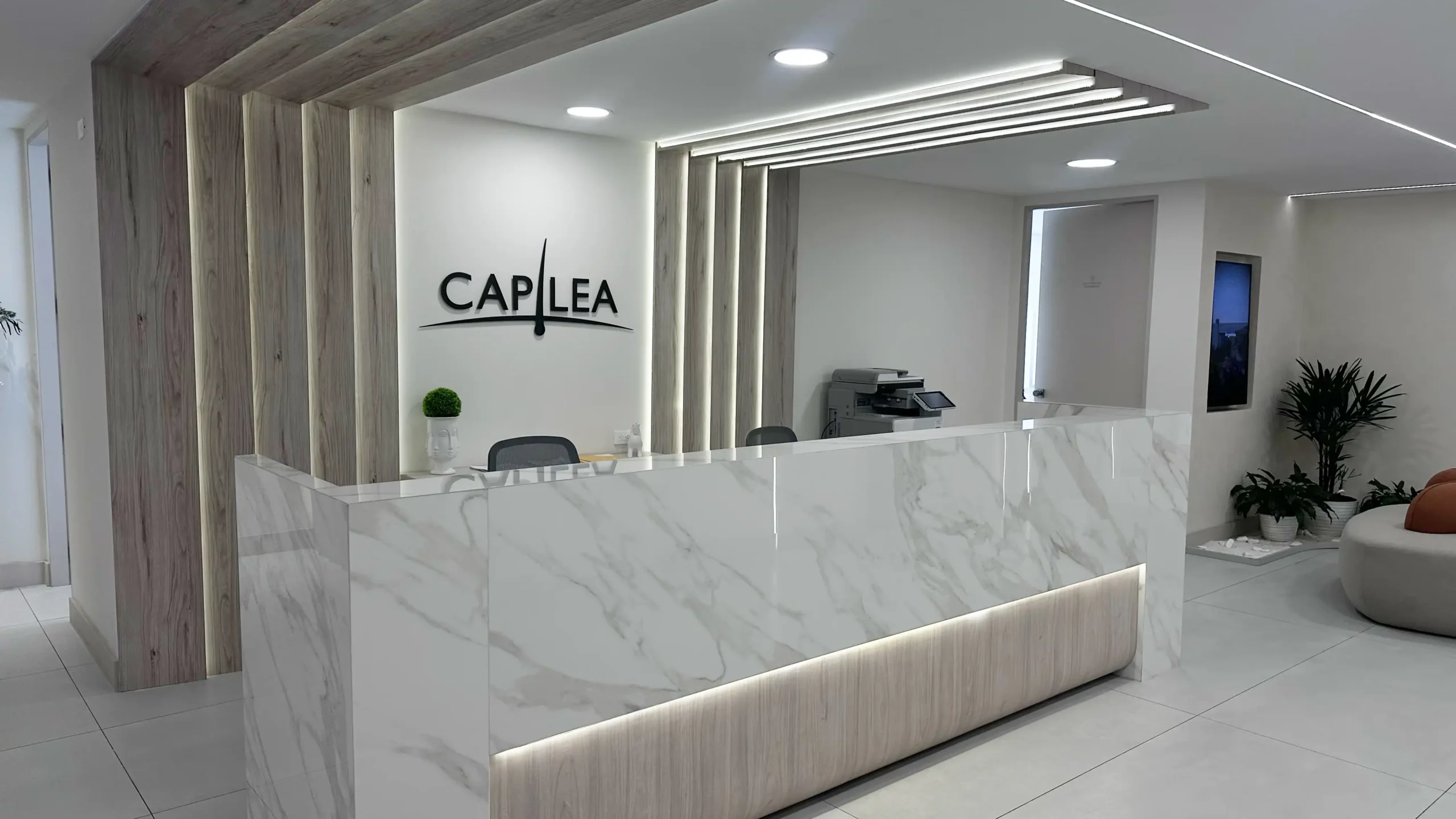 mejores clinicas de implante capilar en ecuador